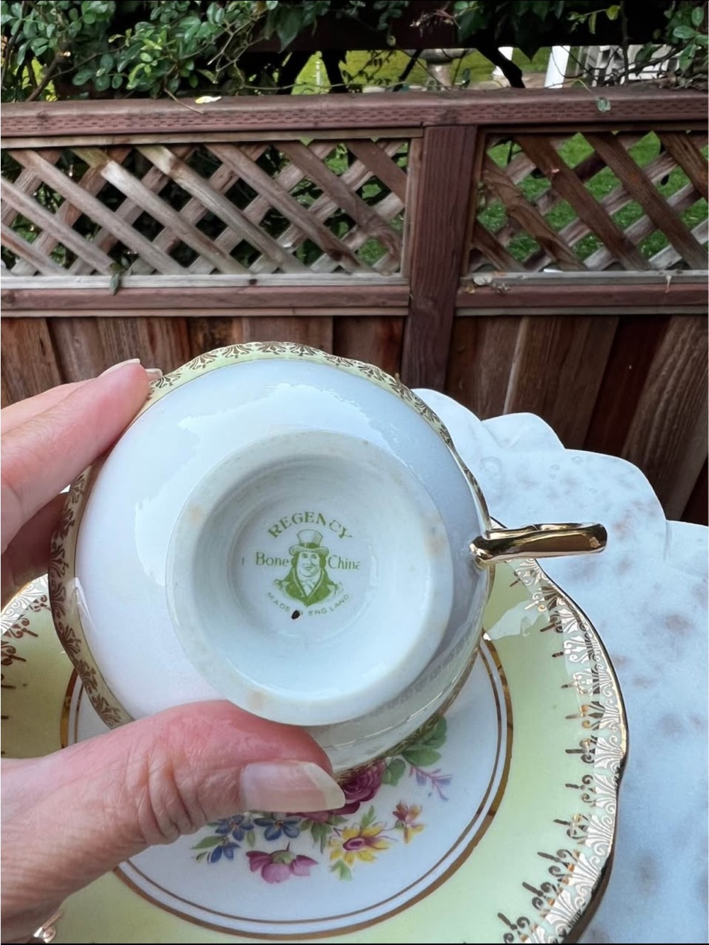 Regency Bone China Floral Teacup and Saucer Set - Picture 4 of 7